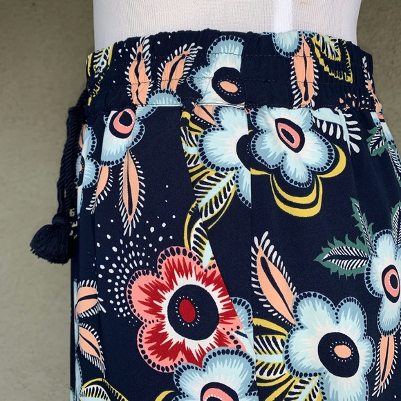 🔥5/$20🔥 “Loft” Navy Floral Mini Skirt Petite XXS NWOT - Picture 7 of 8